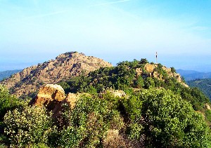 La croix en haut de La Garde-Freinet